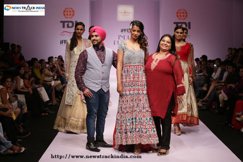 Mugdha Godse in Collection by Sandeep Singh And Pummy Bhatia