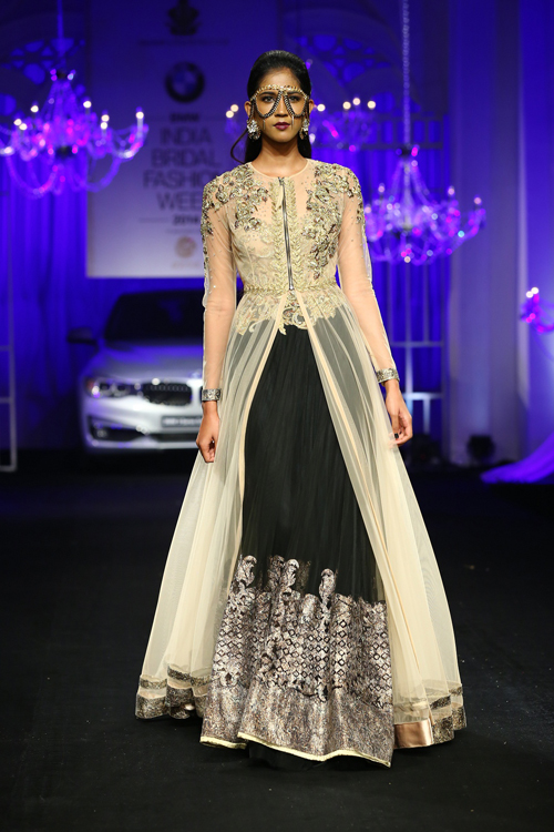 Picture of the BMW IBFW 2014: Shane and Falguni Peacock show