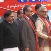 Haryana CM Bhupinder Singh Hooda presents souvenir to Goa's deputy CM